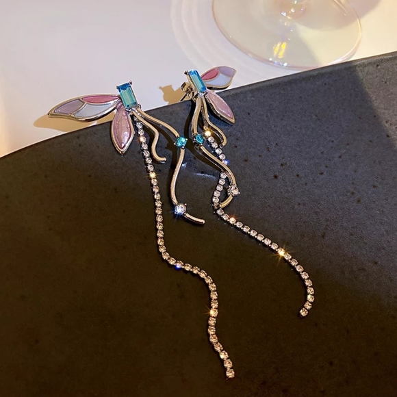 Butterfly Earring - Picture 11 of 13